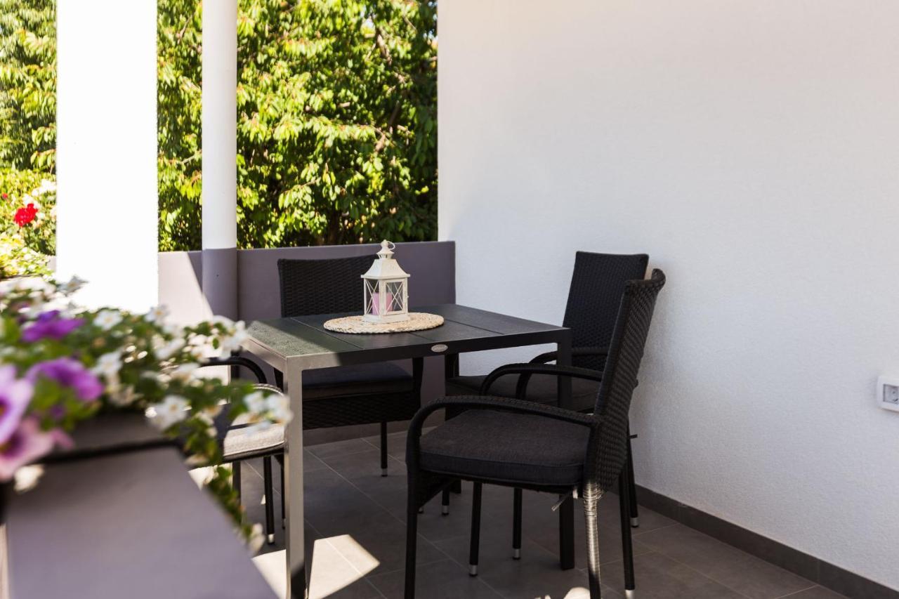 Petra Modern Apartment With Free Parking And Bbq Zadar Bagian luar foto