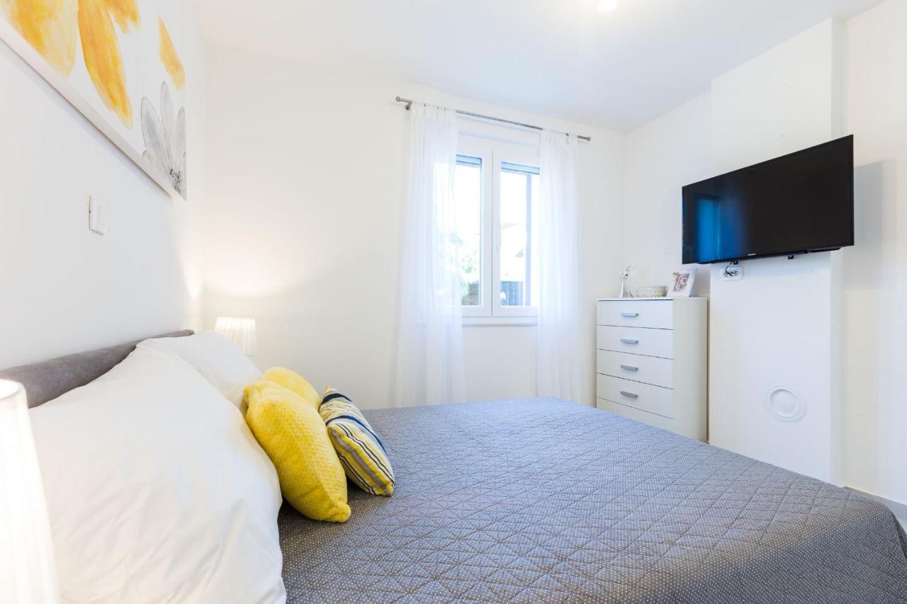 Petra Modern Apartment With Free Parking And Bbq Zadar Bagian luar foto