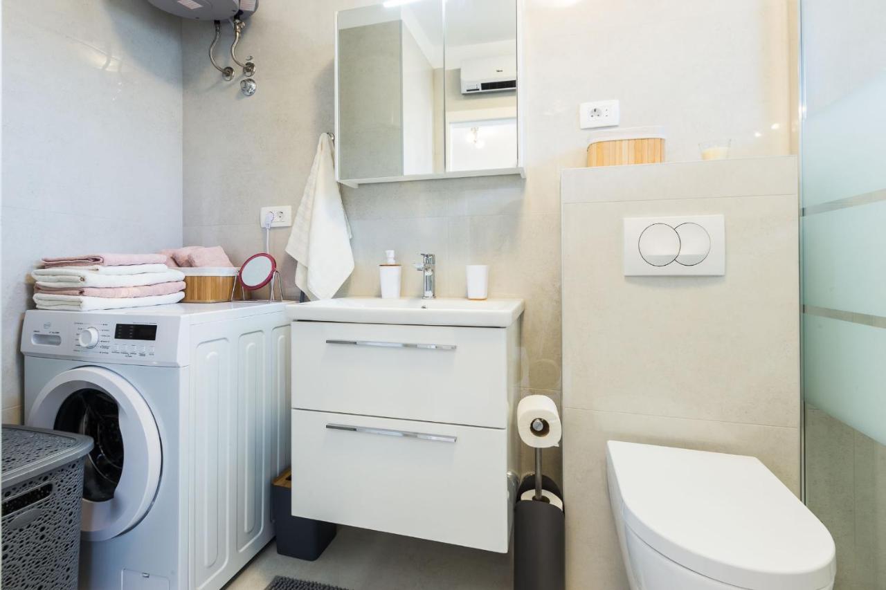 Petra Modern Apartment With Free Parking And Bbq Zadar Bagian luar foto